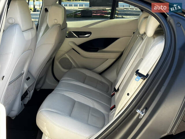 Черный Ягуар I-Pace, объемом двигателя 0 л и пробегом 66 тыс. км за 24200 $, фото 16 на Automoto.ua