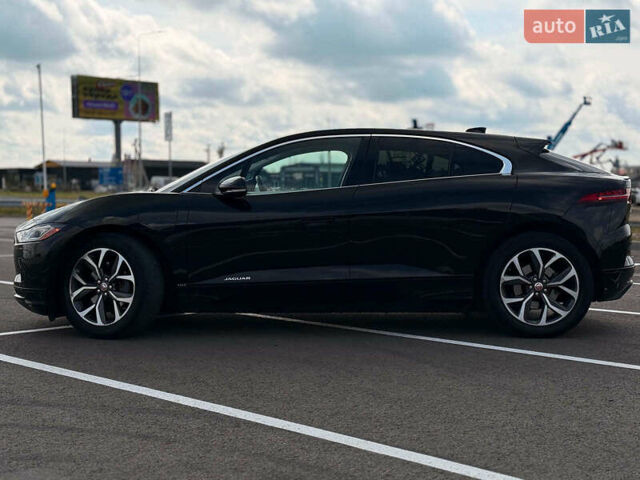 Черный Ягуар I-Pace, объемом двигателя 0 л и пробегом 112 тыс. км за 22840 $, фото 4 на Automoto.ua