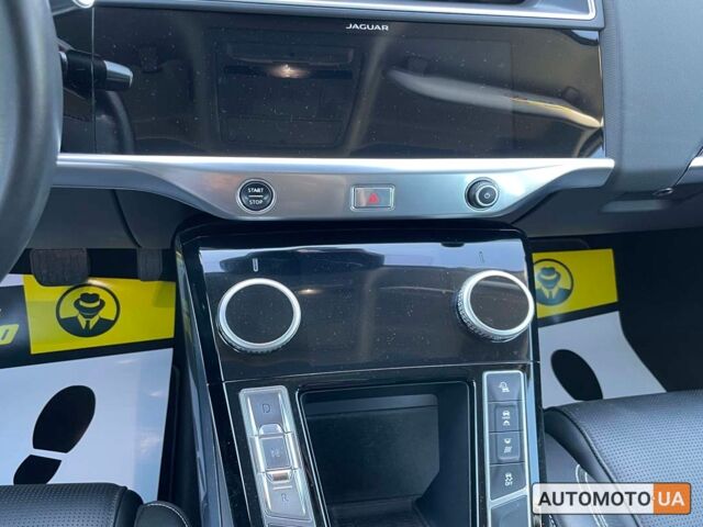 Черный Ягуар I-Pace, объемом двигателя 90 л и пробегом 121 тыс. км за 27100 $, фото 19 на Automoto.ua