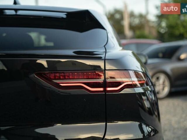 Черный Ягуар I-Pace, объемом двигателя 0 л и пробегом 102 тыс. км за 28900 $, фото 8 на Automoto.ua