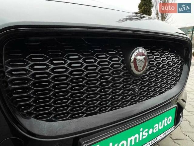 Черный Ягуар I-Pace, объемом двигателя 0 л и пробегом 68 тыс. км за 24499 $, фото 8 на Automoto.ua