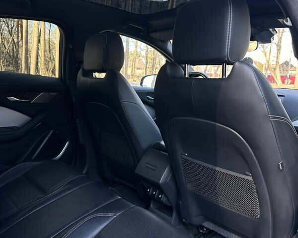 Черный Ягуар I-Pace, объемом двигателя 0 л и пробегом 122 тыс. км за 23300 $, фото 15 на Automoto.ua