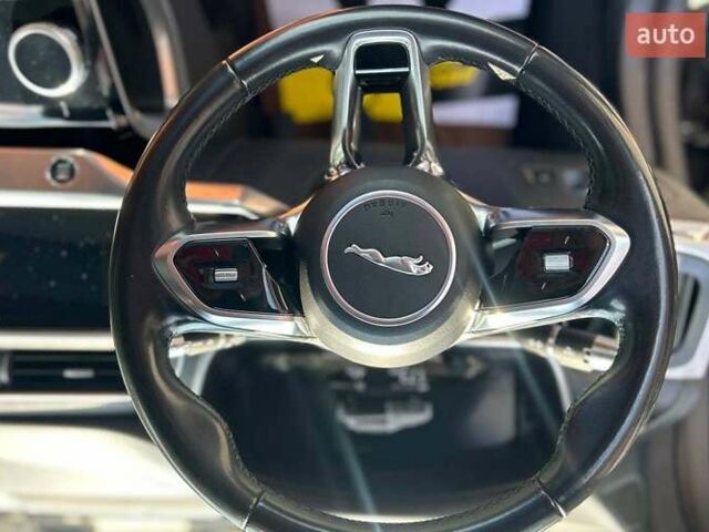 Черный Ягуар I-Pace, объемом двигателя 0 л и пробегом 61 тыс. км за 29000 $, фото 14 на Automoto.ua