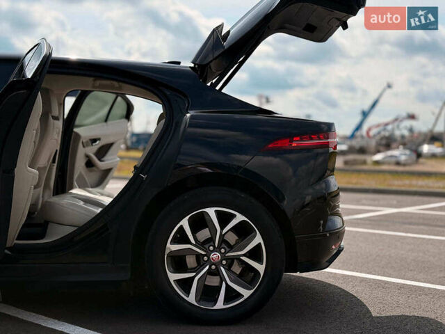 Черный Ягуар I-Pace, объемом двигателя 0 л и пробегом 112 тыс. км за 22840 $, фото 33 на Automoto.ua