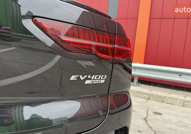 Черный Ягуар I-Pace, объемом двигателя 0 л и пробегом 121 тыс. км за 22500 $, фото 48 на Automoto.ua