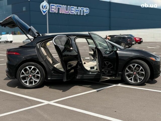Черный Ягуар I-Pace, объемом двигателя 0 л и пробегом 112 тыс. км за 22890 $, фото 39 на Automoto.ua
