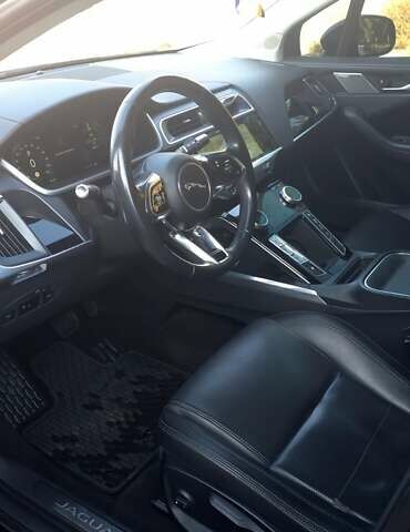 Черный Ягуар I-Pace, объемом двигателя 0 л и пробегом 225 тыс. км за 25500 $, фото 4 на Automoto.ua