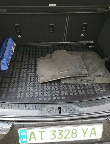 Черный Ягуар I-Pace, объемом двигателя 0 л и пробегом 91 тыс. км за 25000 $, фото 12 на Automoto.ua