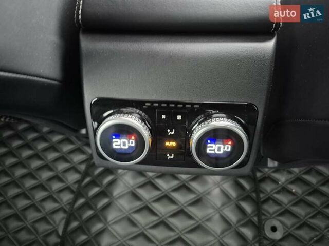 Черный Ягуар I-Pace, объемом двигателя 0 л и пробегом 115 тыс. км за 24800 $, фото 32 на Automoto.ua