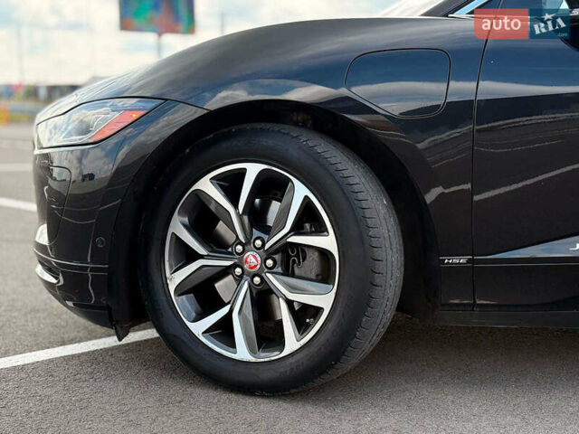 Черный Ягуар I-Pace, объемом двигателя 0 л и пробегом 112 тыс. км за 22840 $, фото 6 на Automoto.ua