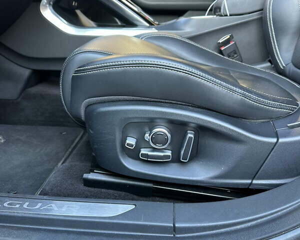 Черный Ягуар I-Pace, объемом двигателя 0 л и пробегом 109 тыс. км за 24950 $, фото 17 на Automoto.ua