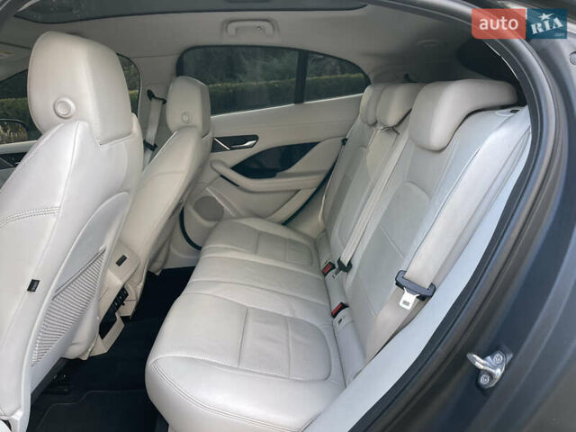 Черный Ягуар I-Pace, объемом двигателя 0 л и пробегом 110 тыс. км за 22600 $, фото 51 на Automoto.ua