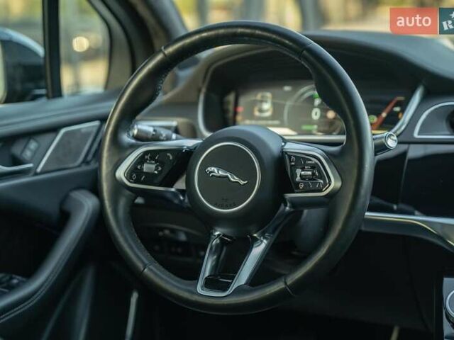 Черный Ягуар I-Pace, объемом двигателя 0 л и пробегом 102 тыс. км за 28900 $, фото 28 на Automoto.ua