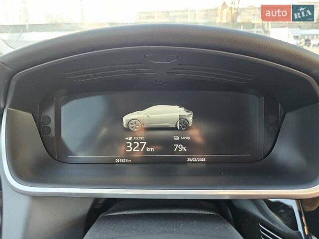 Черный Ягуар I-Pace, объемом двигателя 0 л и пробегом 91 тыс. км за 28000 $, фото 16 на Automoto.ua