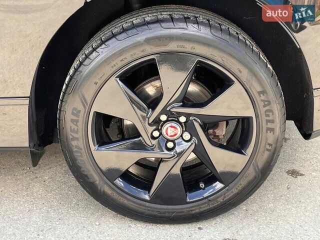 Черный Ягуар I-Pace, объемом двигателя 0 л и пробегом 69 тыс. км за 21999 $, фото 22 на Automoto.ua