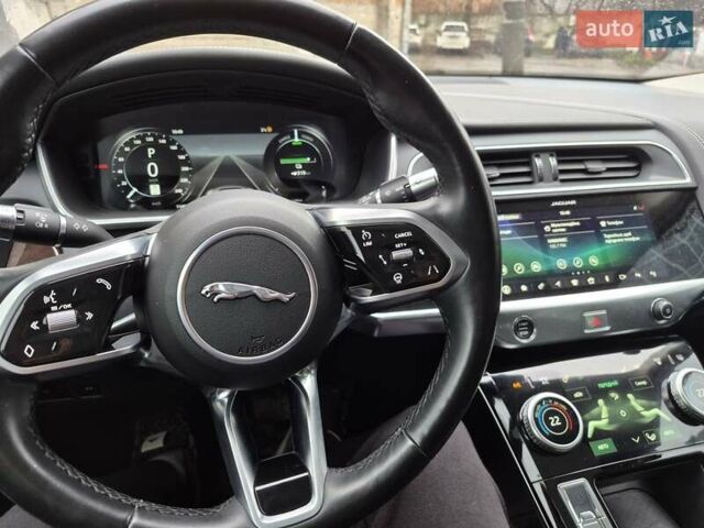 Черный Ягуар I-Pace, объемом двигателя 0 л и пробегом 115 тыс. км за 24800 $, фото 25 на Automoto.ua