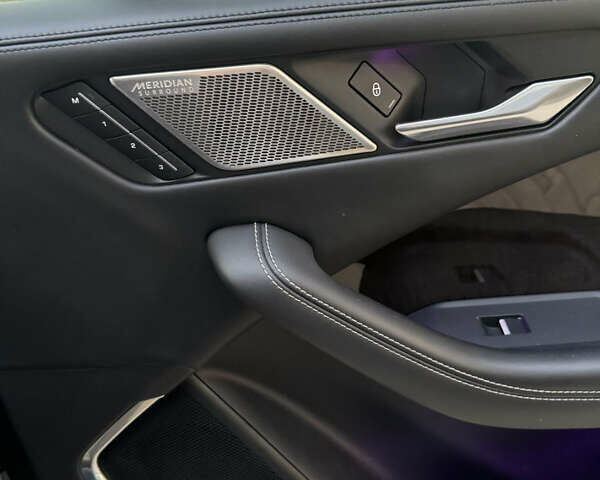 Черный Ягуар I-Pace, объемом двигателя 0 л и пробегом 157 тыс. км за 25999 $, фото 13 на Automoto.ua