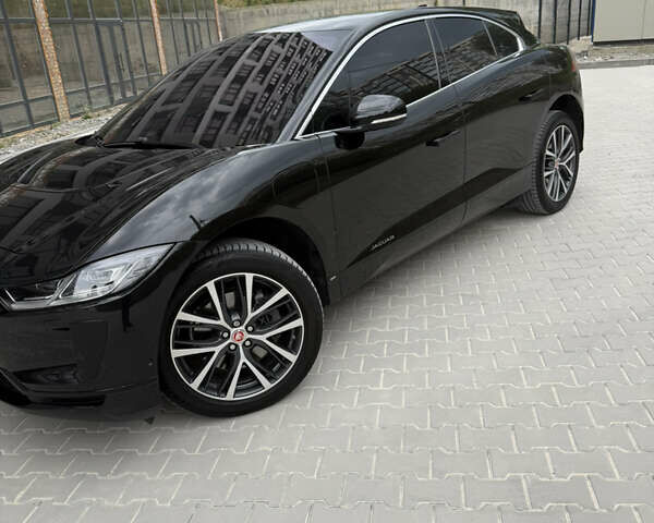 Черный Ягуар I-Pace, объемом двигателя 0 л и пробегом 160 тыс. км за 24900 $, фото 1 на Automoto.ua