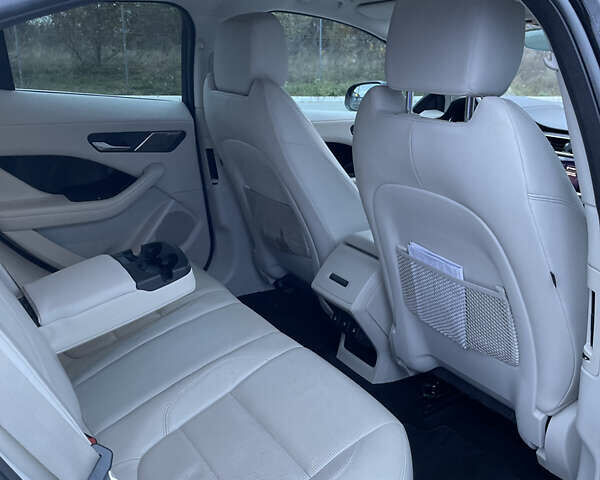 Черный Ягуар I-Pace, объемом двигателя 0 л и пробегом 138 тыс. км за 25200 $, фото 17 на Automoto.ua