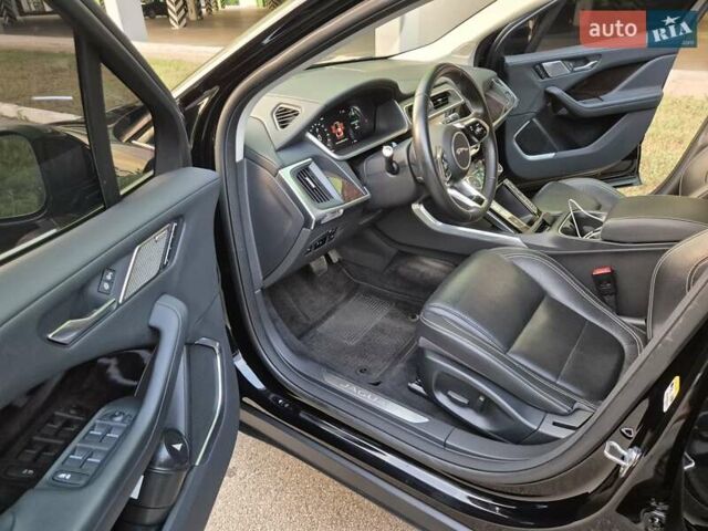 Черный Ягуар I-Pace, объемом двигателя 0 л и пробегом 115 тыс. км за 26500 $, фото 23 на Automoto.ua