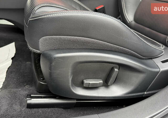 Черный Ягуар I-Pace, объемом двигателя 0 л и пробегом 121 тыс. км за 22500 $, фото 26 на Automoto.ua