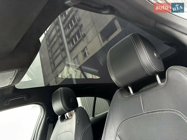 Черный Ягуар I-Pace, объемом двигателя 0 л и пробегом 105 тыс. км за 28500 $, фото 10 на Automoto.ua