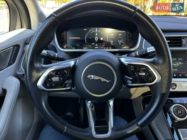 Черный Ягуар I-Pace, объемом двигателя 0 л и пробегом 66 тыс. км за 24200 $, фото 33 на Automoto.ua