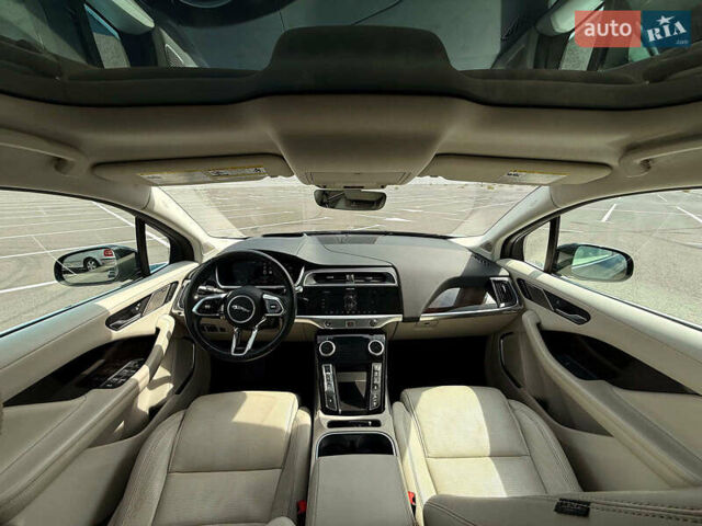 Черный Ягуар I-Pace, объемом двигателя 0 л и пробегом 112 тыс. км за 22840 $, фото 25 на Automoto.ua