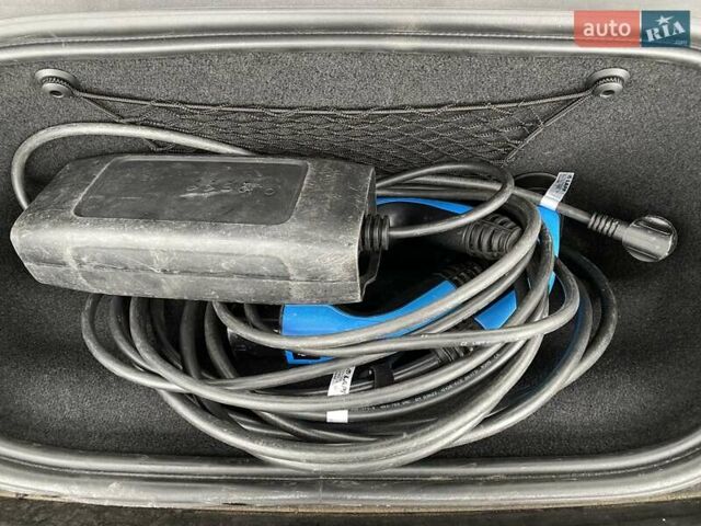 Черный Ягуар I-Pace, объемом двигателя 0 л и пробегом 98 тыс. км за 25200 $, фото 24 на Automoto.ua