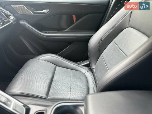 Черный Ягуар I-Pace, объемом двигателя 0 л и пробегом 189 тыс. км за 26000 $, фото 14 на Automoto.ua