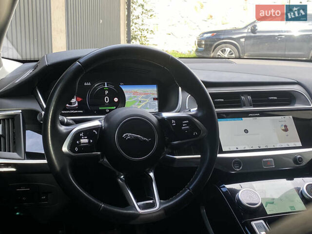 Черный Ягуар I-Pace, объемом двигателя 0 л и пробегом 105 тыс. км за 22200 $, фото 58 на Automoto.ua