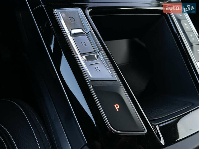 Черный Ягуар I-Pace, объемом двигателя 0 л и пробегом 120 тыс. км за 25900 $, фото 103 на Automoto.ua
