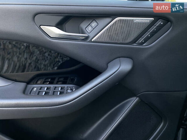 Черный Ягуар I-Pace, объемом двигателя 0 л и пробегом 120 тыс. км за 25900 $, фото 40 на Automoto.ua