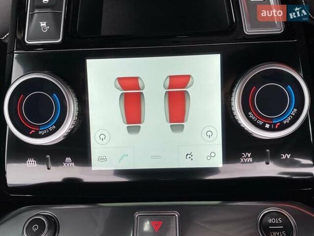 Черный Ягуар I-Pace, объемом двигателя 0 л и пробегом 98 тыс. км за 25200 $, фото 51 на Automoto.ua
