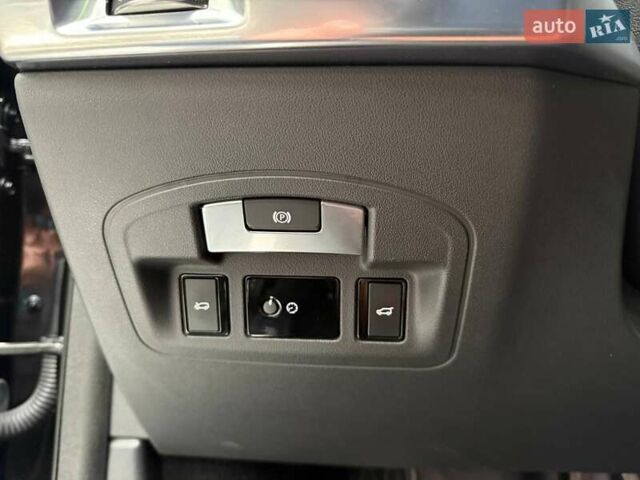 Чорний Ягуар I-Pace, об'ємом двигуна 0 л та пробігом 75 тис. км за 32990 $, фото 18 на Automoto.ua