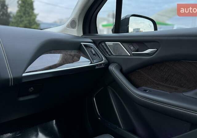 Черный Ягуар I-Pace, объемом двигателя 0 л и пробегом 36 тыс. км за 31999 $, фото 26 на Automoto.ua