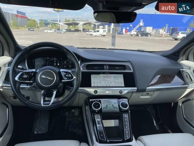 Черный Ягуар I-Pace, объемом двигателя 0 л и пробегом 98 тыс. км за 23900 $, фото 53 на Automoto.ua