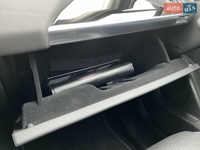 Черный Ягуар I-Pace, объемом двигателя 0 л и пробегом 98 тыс. км за 25200 $, фото 61 на Automoto.ua