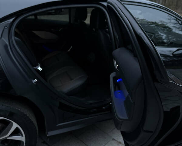 Черный Ягуар I-Pace, объемом двигателя 0 л и пробегом 69 тыс. км за 29900 $, фото 22 на Automoto.ua