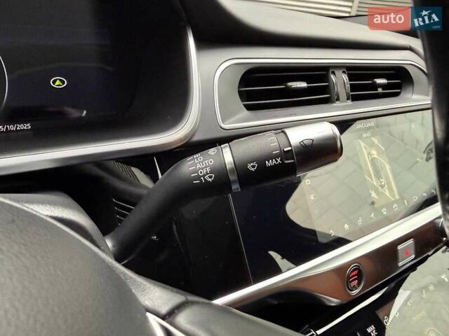 Ягуар I-Pace 2019 в Киеве на Automoto.ua Черный Ягуар I-Pace, объемом двигателя 0 л и пробегом 74 тыс. км за 34990 $, фото 21 на Automoto.ua