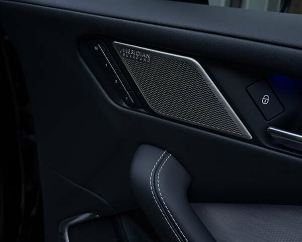 Черный Ягуар I-Pace, объемом двигателя 0 л и пробегом 69 тыс. км за 29900 $, фото 28 на Automoto.ua