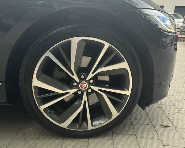 Черный Ягуар I-Pace, объемом двигателя 0 л и пробегом 69 тыс. км за 25900 $, фото 11 на Automoto.ua