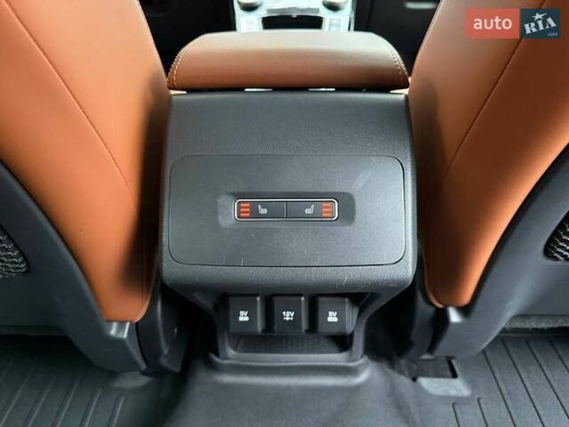 Чорний Ягуар I-Pace, об'ємом двигуна 0 л та пробігом 75 тис. км за 32990 $, фото 30 на Automoto.ua