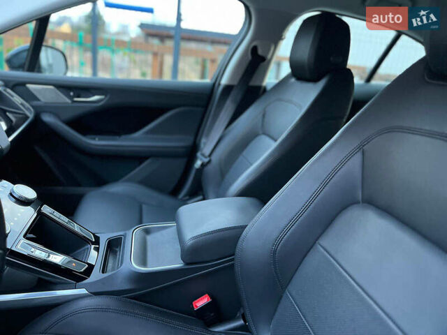 Черный Ягуар I-Pace, объемом двигателя 0 л и пробегом 109 тыс. км за 20000 $, фото 6 на Automoto.ua