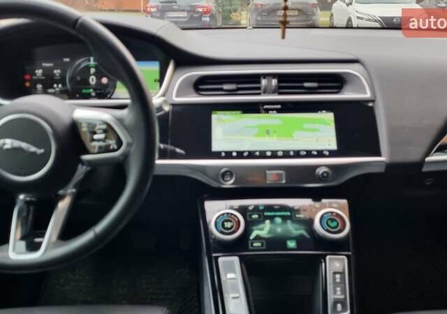 Черный Ягуар I-Pace, объемом двигателя 0 л и пробегом 44 тыс. км за 24900 $, фото 44 на Automoto.ua