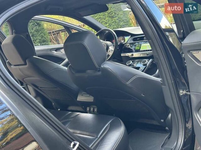 Черный Ягуар I-Pace, объемом двигателя 0 л и пробегом 80 тыс. км за 22750 $, фото 47 на Automoto.ua