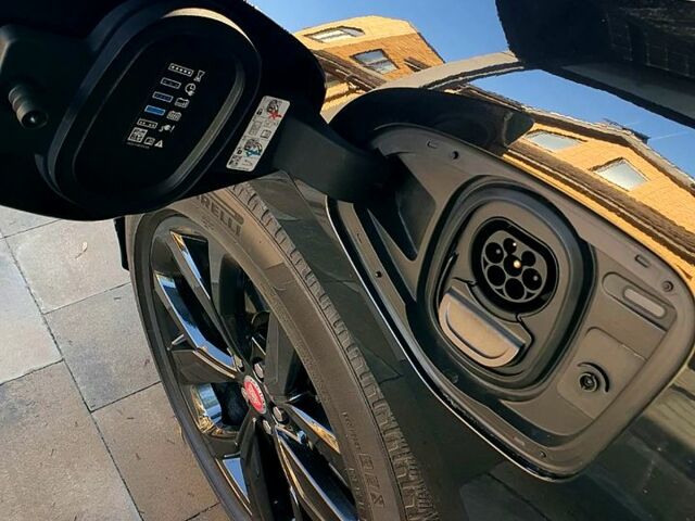 Черный Ягуар I-Pace, объемом двигателя 0 л и пробегом 69 тыс. км за 39900 $, фото 12 на Automoto.ua