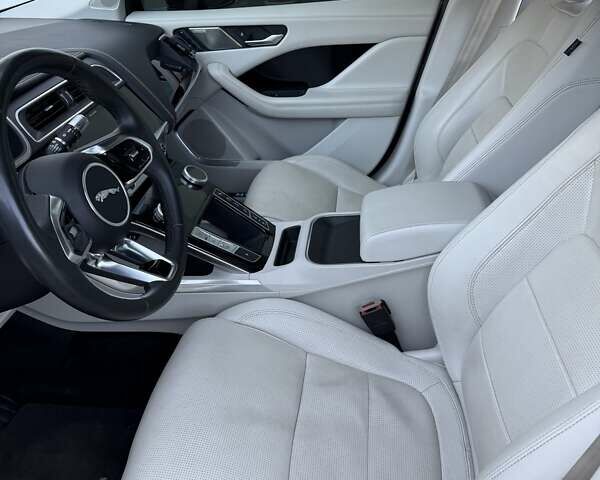 Черный Ягуар I-Pace, объемом двигателя 0 л и пробегом 128 тыс. км за 22900 $, фото 11 на Automoto.ua
