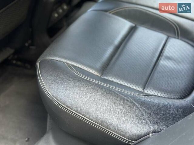 Черный Ягуар I-Pace, объемом двигателя 0 л и пробегом 80 тыс. км за 22750 $, фото 49 на Automoto.ua