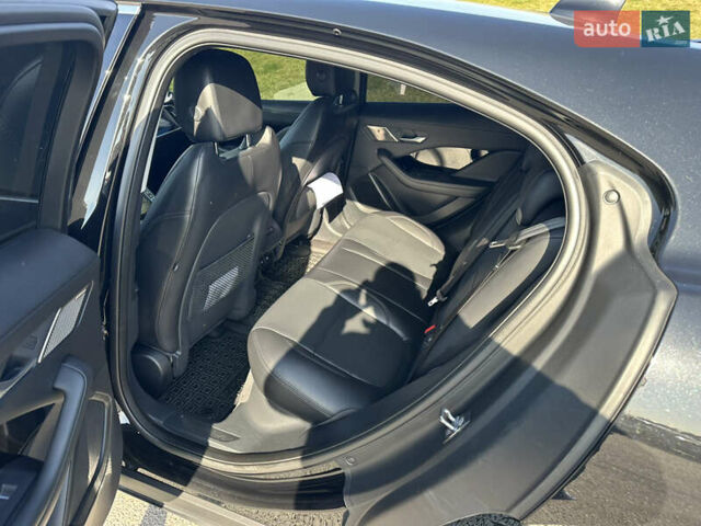 Черный Ягуар I-Pace, объемом двигателя 0 л и пробегом 93 тыс. км за 25000 $, фото 3 на Automoto.ua